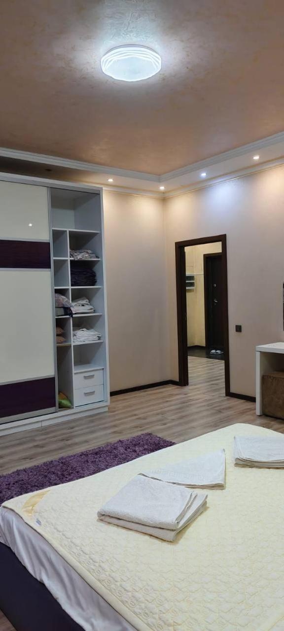 Nurly Tau 2Room Apartments アルマトイ エクステリア 写真