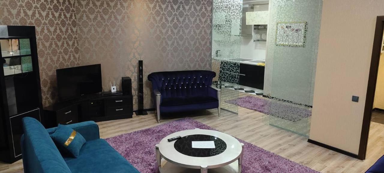 Nurly Tau 2Room Apartments アルマトイ エクステリア 写真