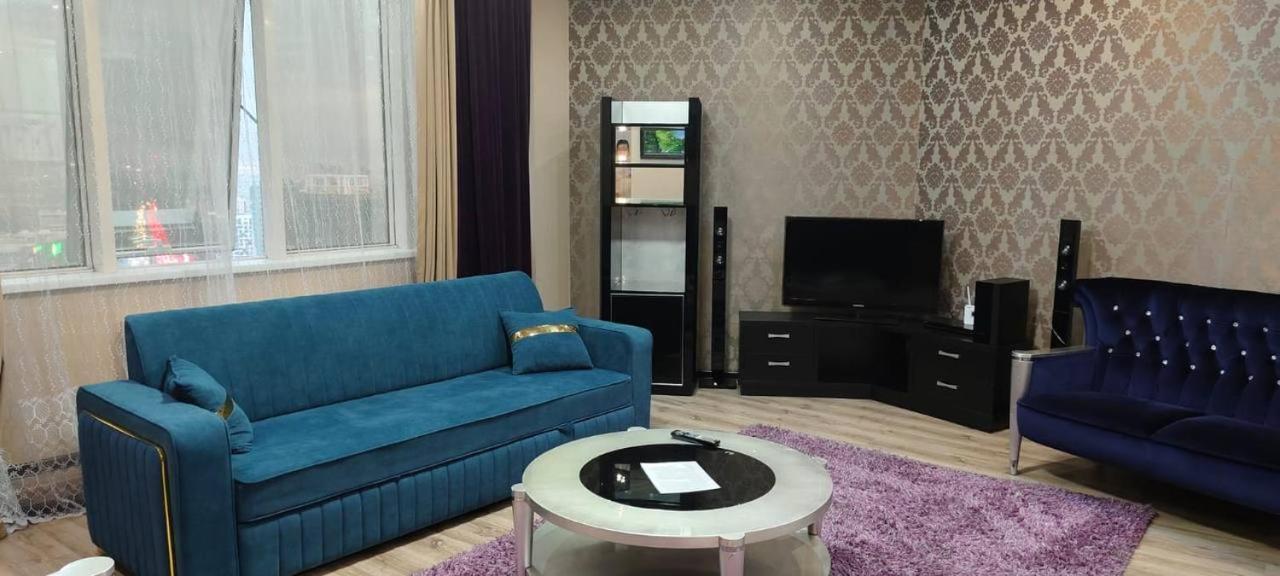 Nurly Tau 2Room Apartments アルマトイ エクステリア 写真